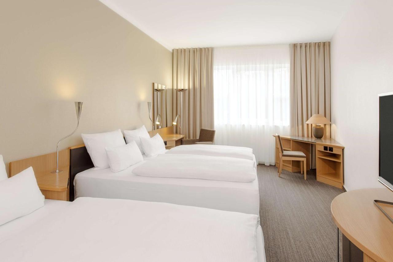 Nh Muenchen Messe Hotel Buitenkant foto