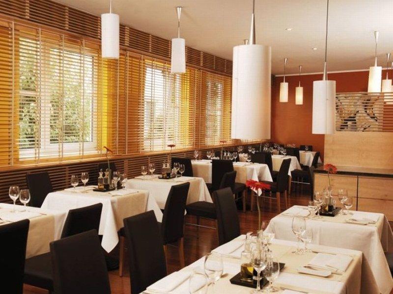Nh Muenchen Messe Hotel Buitenkant foto