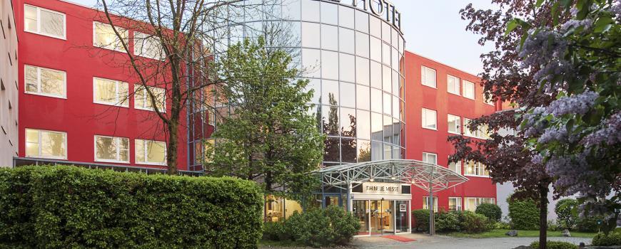 Nh Muenchen Messe Hotel Buitenkant foto